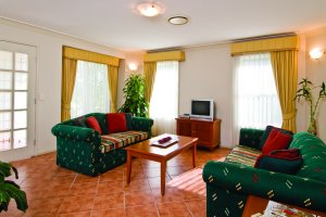 Lounge 1a Lounge 1a