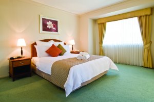 Queen Bed 1b Queen Bed 1b